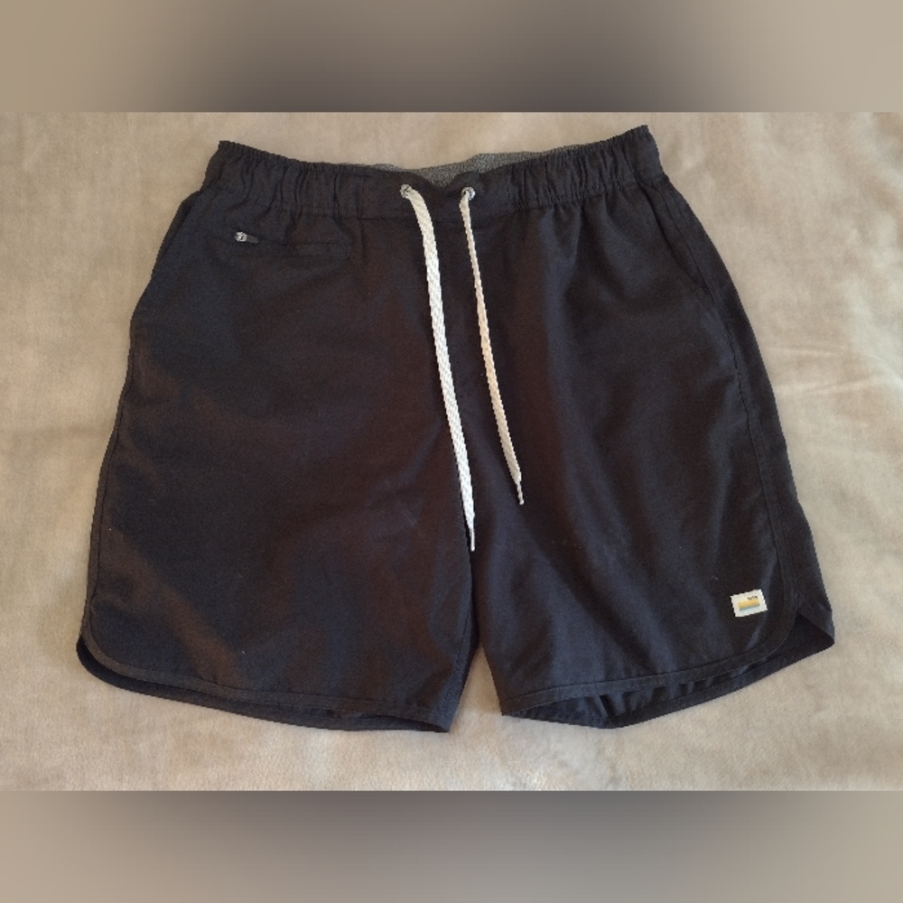 Black Men's Vuori shorts- Medium